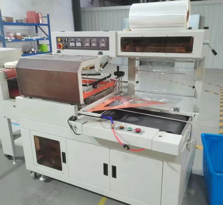 Automatic Heat Shrink Packaging Machine